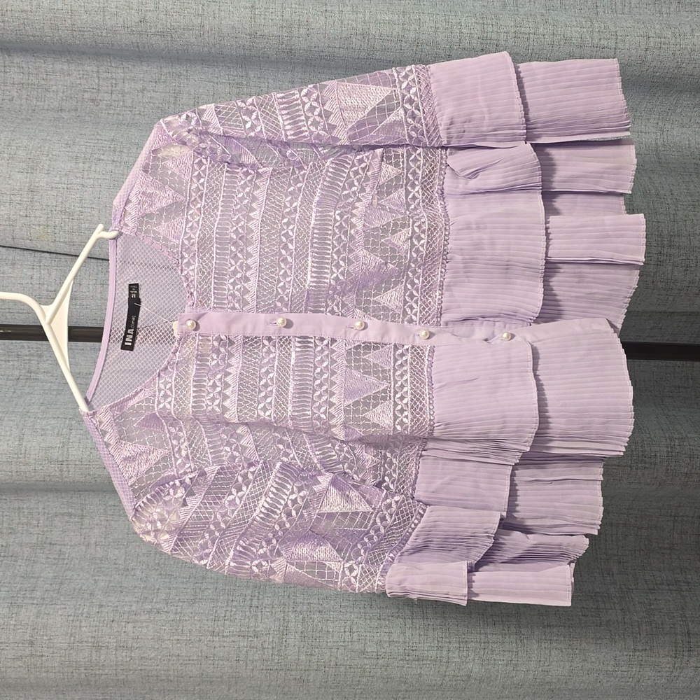 Ina‎ Women's Lavender Lace Blouse Size Medium Pearl Buttons